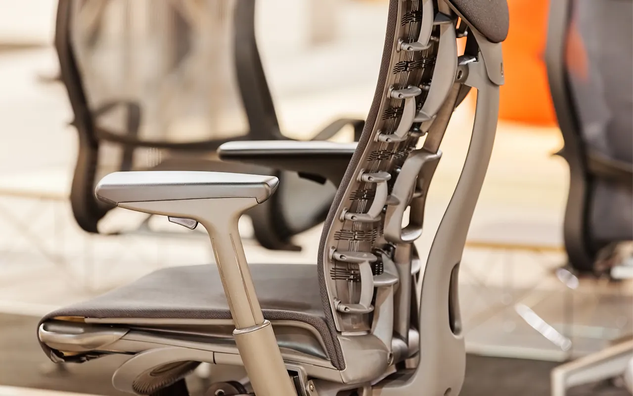 Selecting the right work chair - a definitive ergonomics guide.